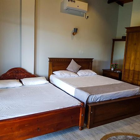 Hotel Lush Breeze à Kandy Extérieur photo