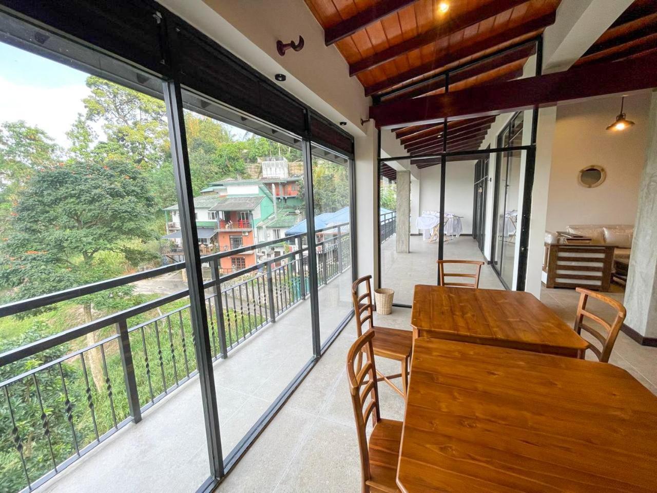 Hotel Lush Breeze à Kandy Extérieur photo