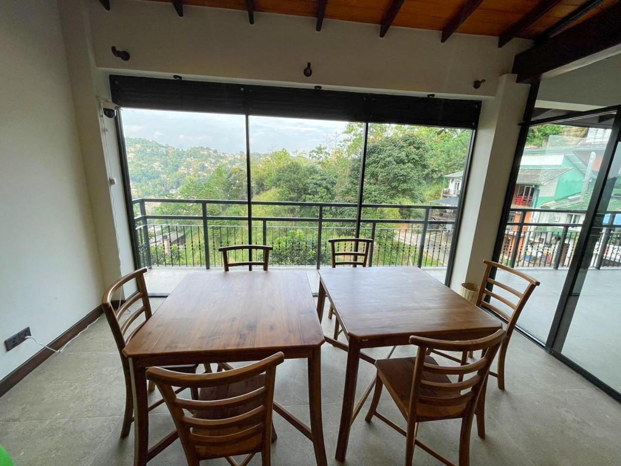 Hotel Lush Breeze à Kandy Extérieur photo