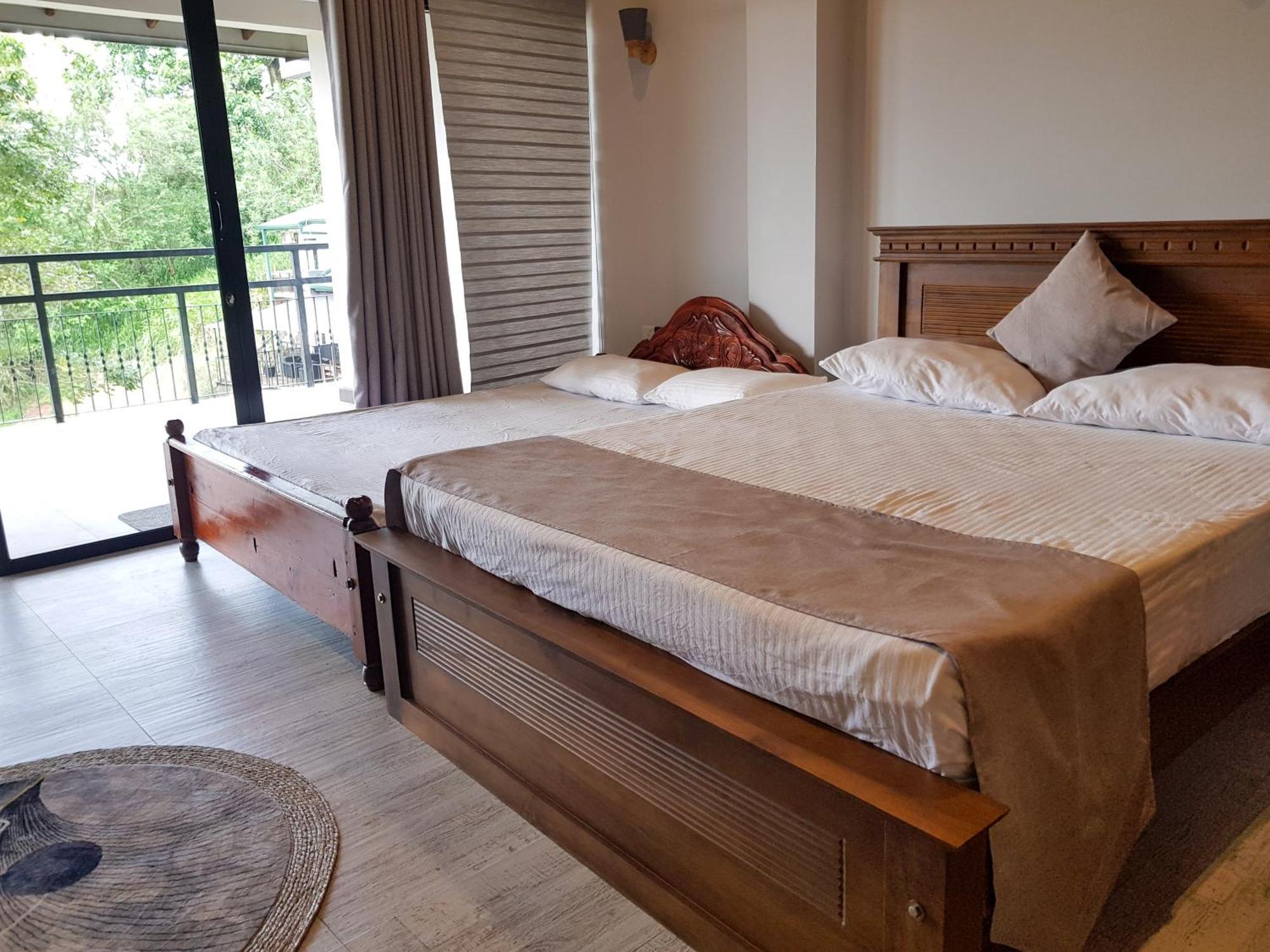 Hotel Lush Breeze à Kandy Extérieur photo