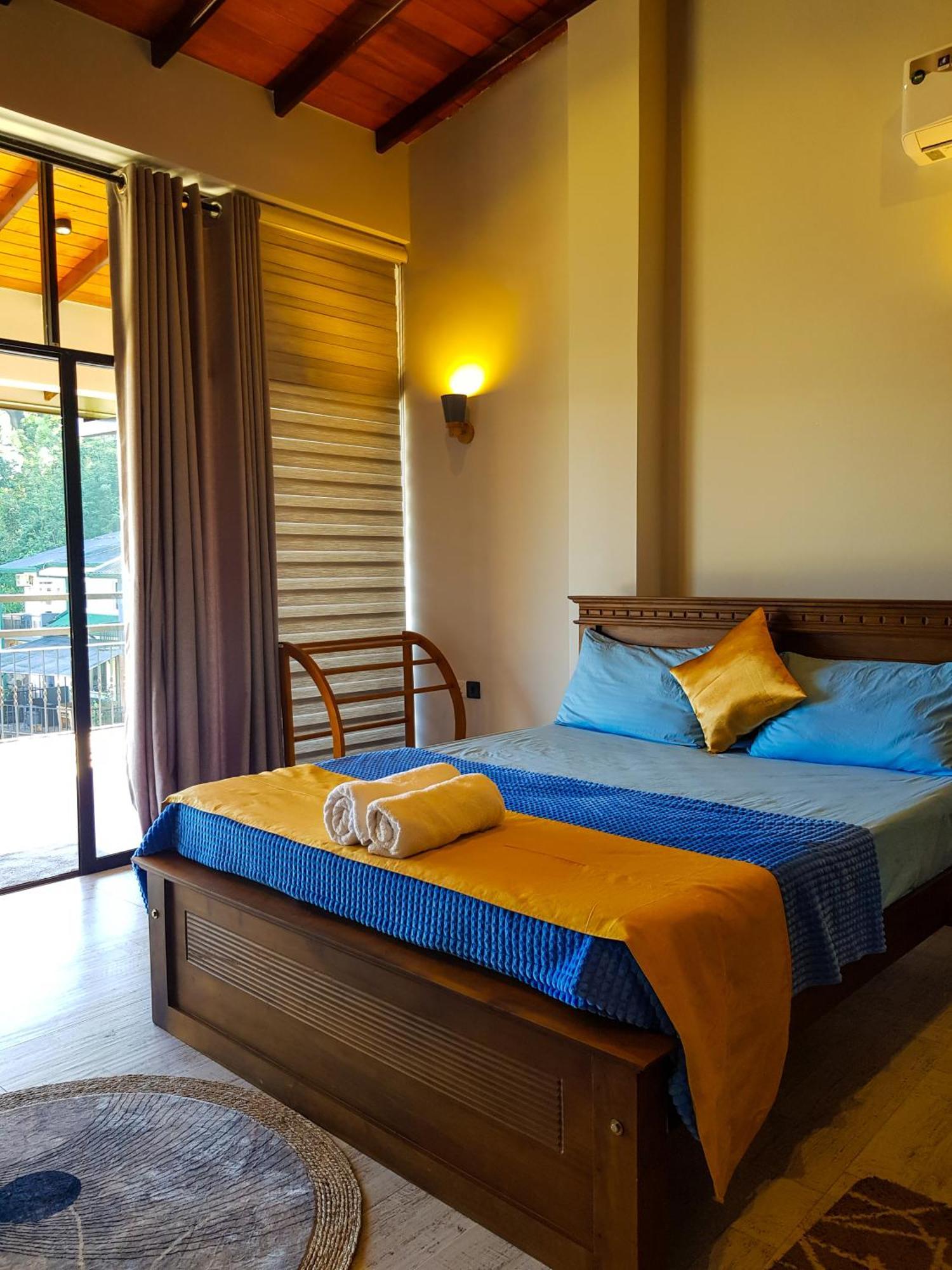 Hotel Lush Breeze à Kandy Extérieur photo